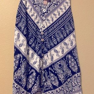 Sleeveless Button down top